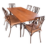 Table à manger en bois avec 6 chaises en fer forgé Table à manger en bois avec 6 chaises en fer forgé