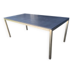 Table  manger in - out