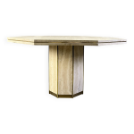 Table à manger octogonale italienne en travertin et laiton des années 1970 Table à manger octogonale italienne en travertin et laiton des années 1970