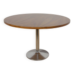 Table à manger ronde moderne en noyer du milieu du siècle, danemark, années 1970 Table à manger ronde moderne en noyer du milieu du siècle, danemark, années 1970
