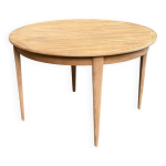 Table à manger scandinave ronde en teck extensible rénovée 170cm Table à manger scandinave ronde en teck extensible rénovée 170cm