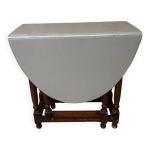 Table ovale en bois avec rabats