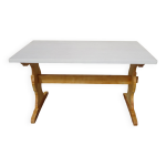 Table en pin massif, plateau blanc Table en pin massif, plateau blanc