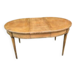 Table de salle à manger en noyer - style louis xvi - avec 1 rallonge Table de salle à manger en noyer - style louis xvi - avec 1 rallonge