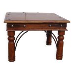 Table de salon carr�e en bois exotique et fer forg�