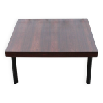 Table de salon carr�e en teck par pierre guariche pour meurop