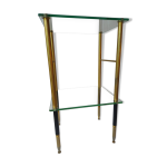 Table en verre et laiton. 1960. bout de canapé néo classique. Table en verre et laiton. 1960. bout de canapé néo classique.