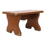 Tabouret d'�glise bas rustique fran�ais en bois peint en terre cuite, vers 1900
