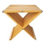 Tabouret en bois pliant