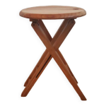 Tabouret pliant vintage. Tabouret pliant vintage.