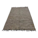 Tapis indien en cuir