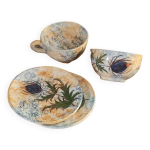 Tasses et assiettes / soucoupes en cramique maille aegitna vallauris peint main motifs chardons