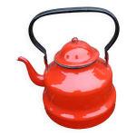 Théière ancienne en tôle émaillée rouge Théière ancienne en tôle émaillée rouge