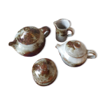 Th�i�res, pot � lait et sucrier en gr�s