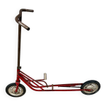 Trottinette rouge ancienne � p�dale et cha�ne