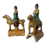 Tuile faitière équestre terre cuite époque ming Tuile faitière équestre terre cuite époque ming