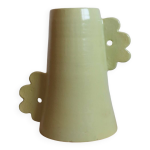 Vase abstrait en céramique fait main à anses asymétriques vert pomme Vase abstrait en céramique fait main à anses asymétriques vert pomme