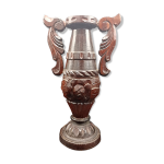 Vase amphore en bois sculpt� verni