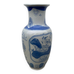 Vase asiatique bleu et blanc cramique