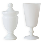 Vase et bonbonnire vintage en opaline blanche