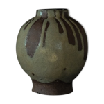 Vase boule en argile sauvage et terre