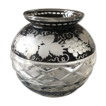 Vase boule en cristal de bohme noir grav de pampres