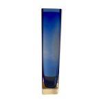 Vase carr en verre bleu