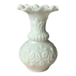 Vase en opaline blanche de portieux vallerysthal - opaline de foire franaise