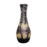 Vase en verre multicouches � d�cor grav� � l'acide