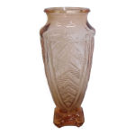 Vase en verre souffl rose art dco