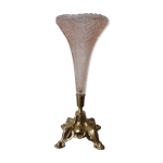 Vase en verre sur socle