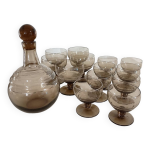 Verres et carafe en verre fumé années 60 - 70 Verres et carafe en verre fumé années 60 - 70