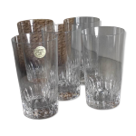 Verres en cristal d'arques taill