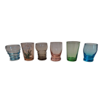Verres  liqueur shooter vintage srie de six couleurs assorties