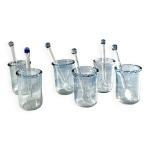 Verrines en verre avec cuillre