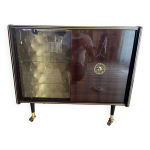 Vitrine bar à roulettes eclairée vitange annees 50 Vitrine bar à roulettes eclairée vitange annees 50