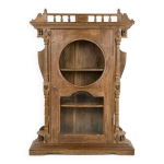 Vitrine murale en bois sculpt
