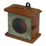 Vitrine murale petite ancienne boite a horloge patine d'origine inde Vitrine murale petite ancienne boite a horloge patine d'origine inde