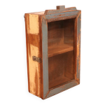 Vitrine murale en teck birman patine polychrome d origine.