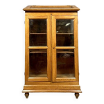 Vitrine de pharmacie époque napoléon iii en chêne massif vers 1880 Vitrine de pharmacie époque napoléon iii en chêne massif vers 1880