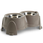 Porte - gamelles (2x0, 85l) savic ergo feeder - d 15, 5 cm x h 18, 5 cm Porte - gamelles (2x0, 85l) savic ergo feeder - d 15, 5 cm x h 18, 5 cm