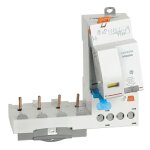 Bticino bloc diffrentiel disjoncteur 4p a / s 32a 300ma 2 modules g44as32