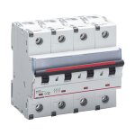 Disjoncteur magntothermique bticino 32a 4 ples 25ka c 6 modules fv84c32