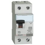 Interrupteur magntothermique diffrentiel bticino 1p + n 32a 30ma type a 4. 5ka 2 modules ga8813a32