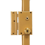 Serrure en applique 3 points 70 vertical fouillot a2p * cylindre de 47, 5 mm � 7 ailettes gauche pollux ...