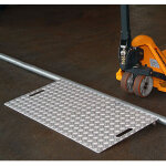 Axess industries plaque de franchissement pour marches et trottoirs long. 500 mm larg. . . .