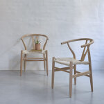 Lot de 2 chaises en bois massif et assise tiss�e