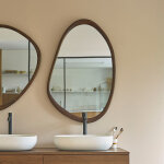Miroir organique en mindi massif finition noyer 60x90 cm