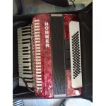 Accordeon hohner student 80 avec malle. Accordeon hohner student 80 avec malle.
