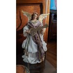 Ange en r�sine joliment habill�. d'apr�s moi, il s'agit d'un archange sandalphon, il est l'alli� pour ...